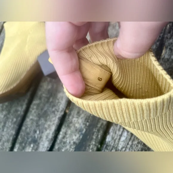 EVERLANE The Glove Yellow Boots - Picture 8 of 10